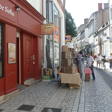 L'appart Cote Jardin Λα Ροσέλ